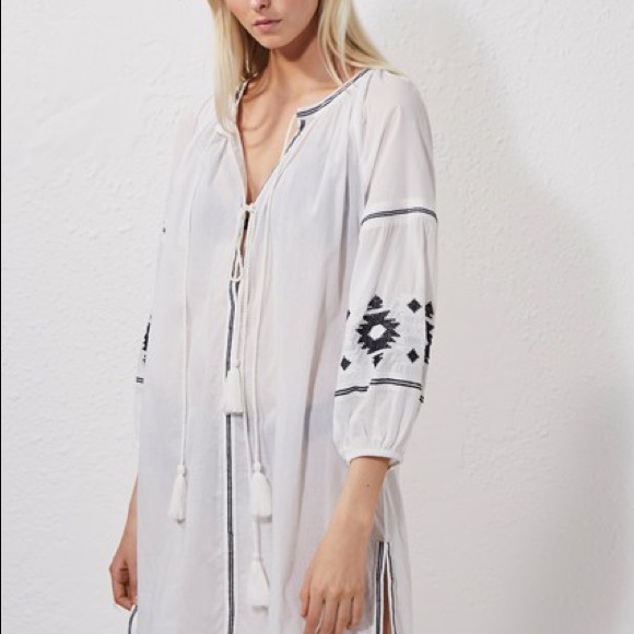 Embroidered white Coverup - Picture 2 of 4